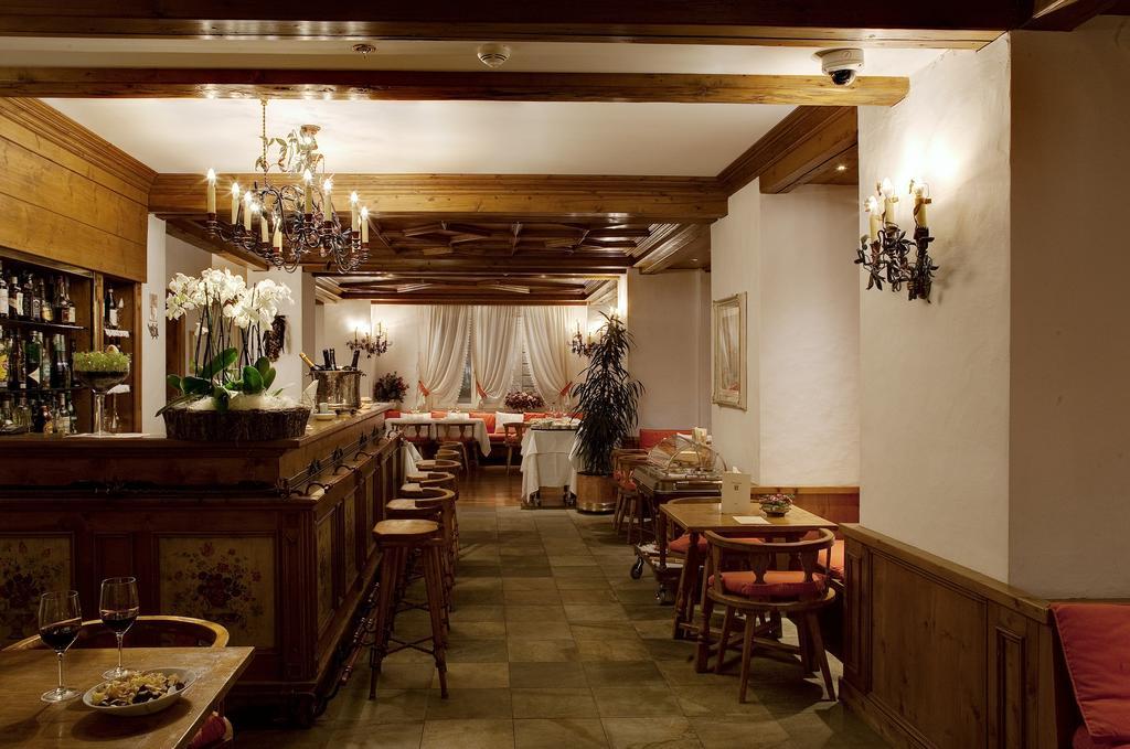 Hotel Cortina Cortina dʼAmpezzo Dış mekan fotoğraf